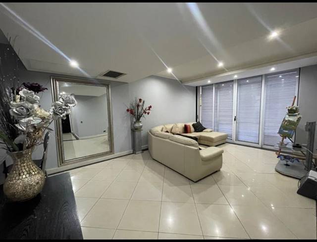 2 BEDROOM APARTMENT FOR SALE IN NEW TOWN CENTRE